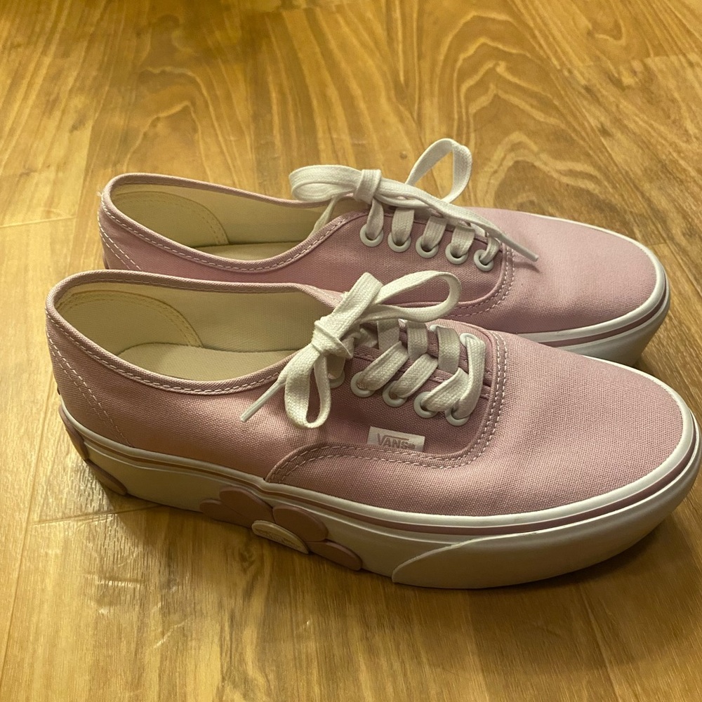 Vans Women's platform lilac Canvas Sneakers size 8 women
